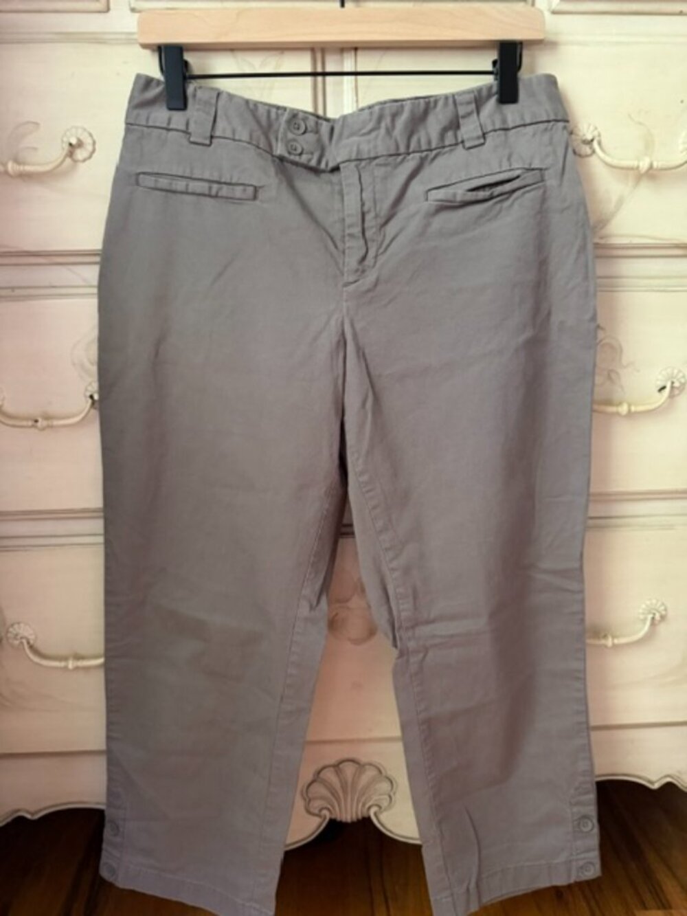 Loft Ann Taylor Dark Khaki Women's Capri Pants - Size 8